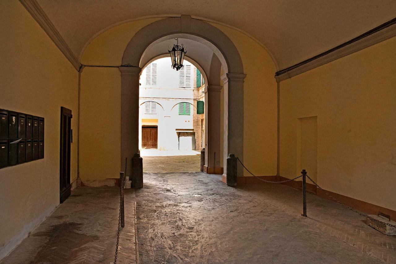 Stilmoderno Nice Apartment In Siena'S Historic Center, Just Steps From Piazza Del Campo Exterior photo